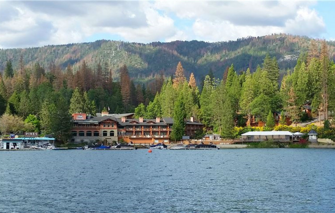 The Pines & Conference Center 4* Bass Lake